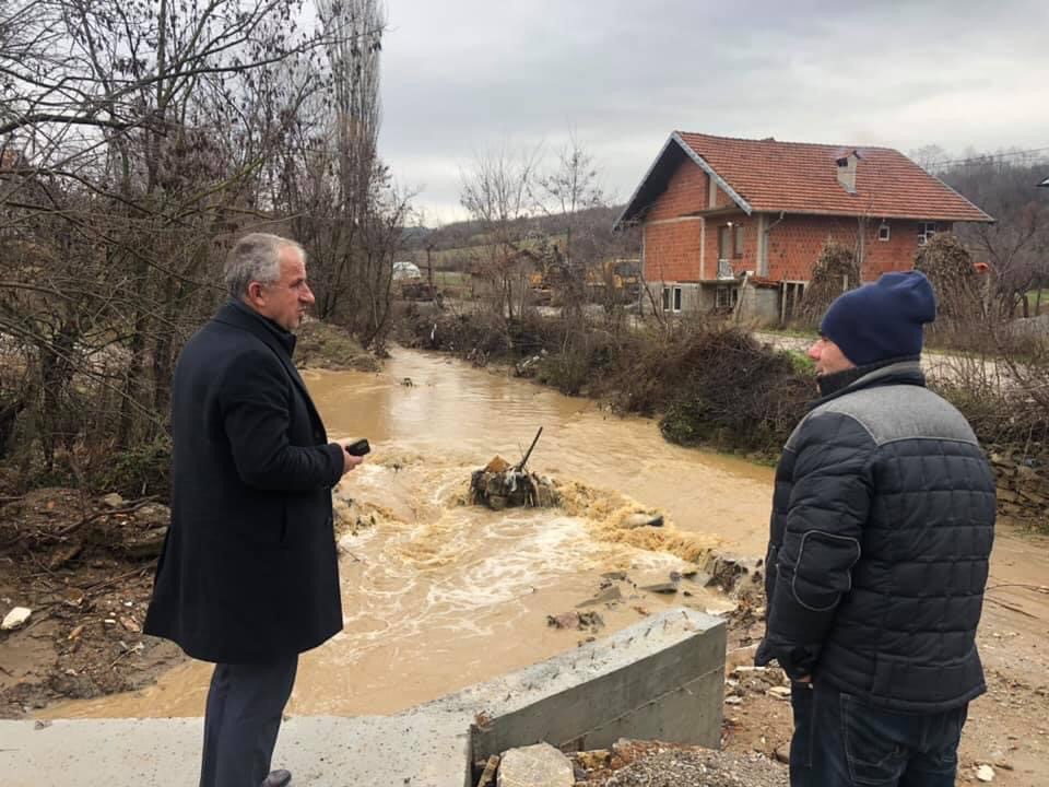 Kujdes! Reshje të rrëmbyeshme në orët e natës, priten rritje të nivelit të ujit të lumenjve