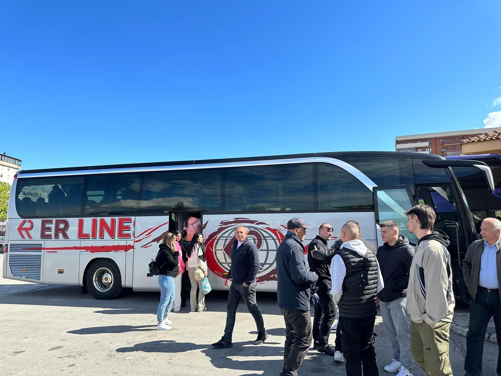 9 mijë veta nga Suhareka nisen në protestë të organizuar nga Er Lines!