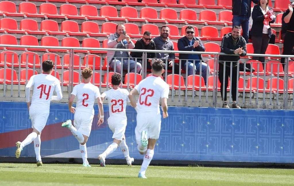 Sulmuesi nga Korisha Agon Rexhaj i shënon gol Serbisë midis Beogradit!(video)