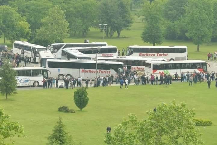 Këto janë Kompanitë e Autobusave që ndihmuan Vuqiqin-ka edhe nga Suhareka!